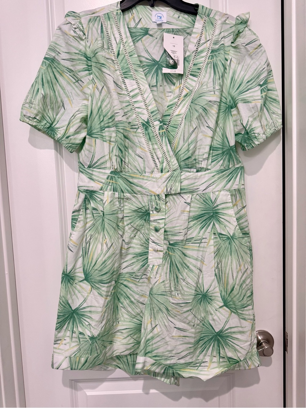 crown & ivy Green Palm-Print V-Neck Top